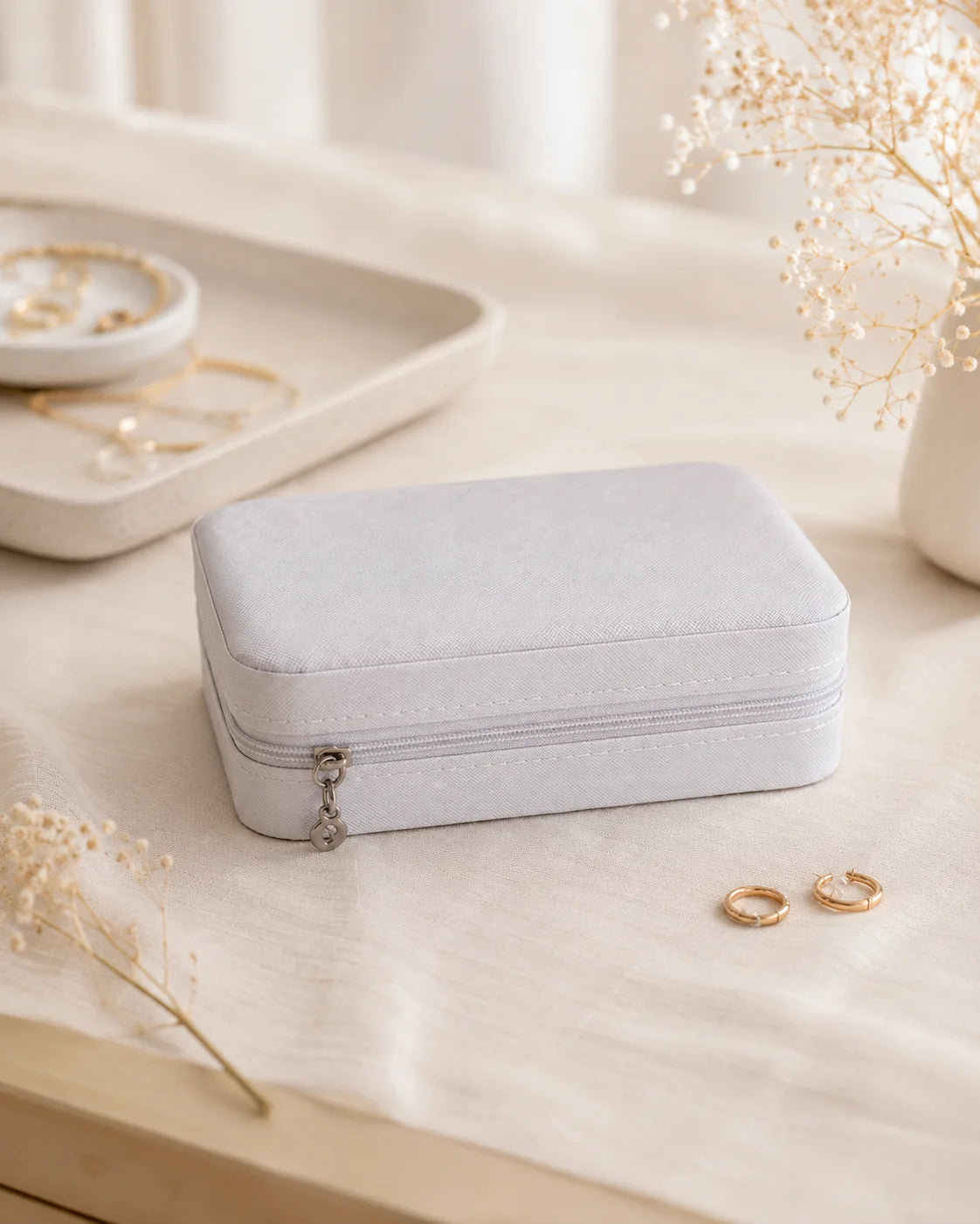 ROVELUNE Compact Travel Jewelry Case in Pearl Gray